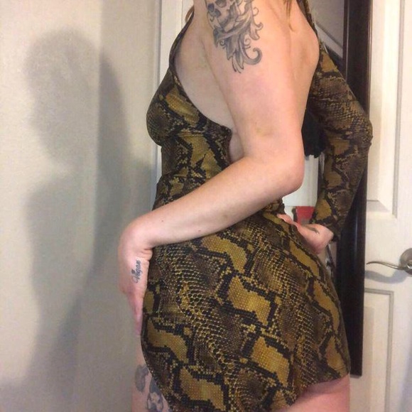 Sexy Snakeskin Print Dress - Picture 2 of 4